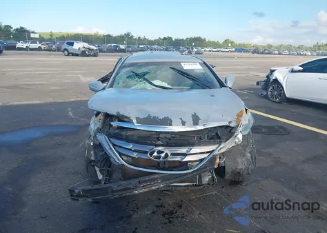 2011 Hyundai Sonata Se z USA, uszkodzony, nr VIN 5NPEC4AC1BH145342